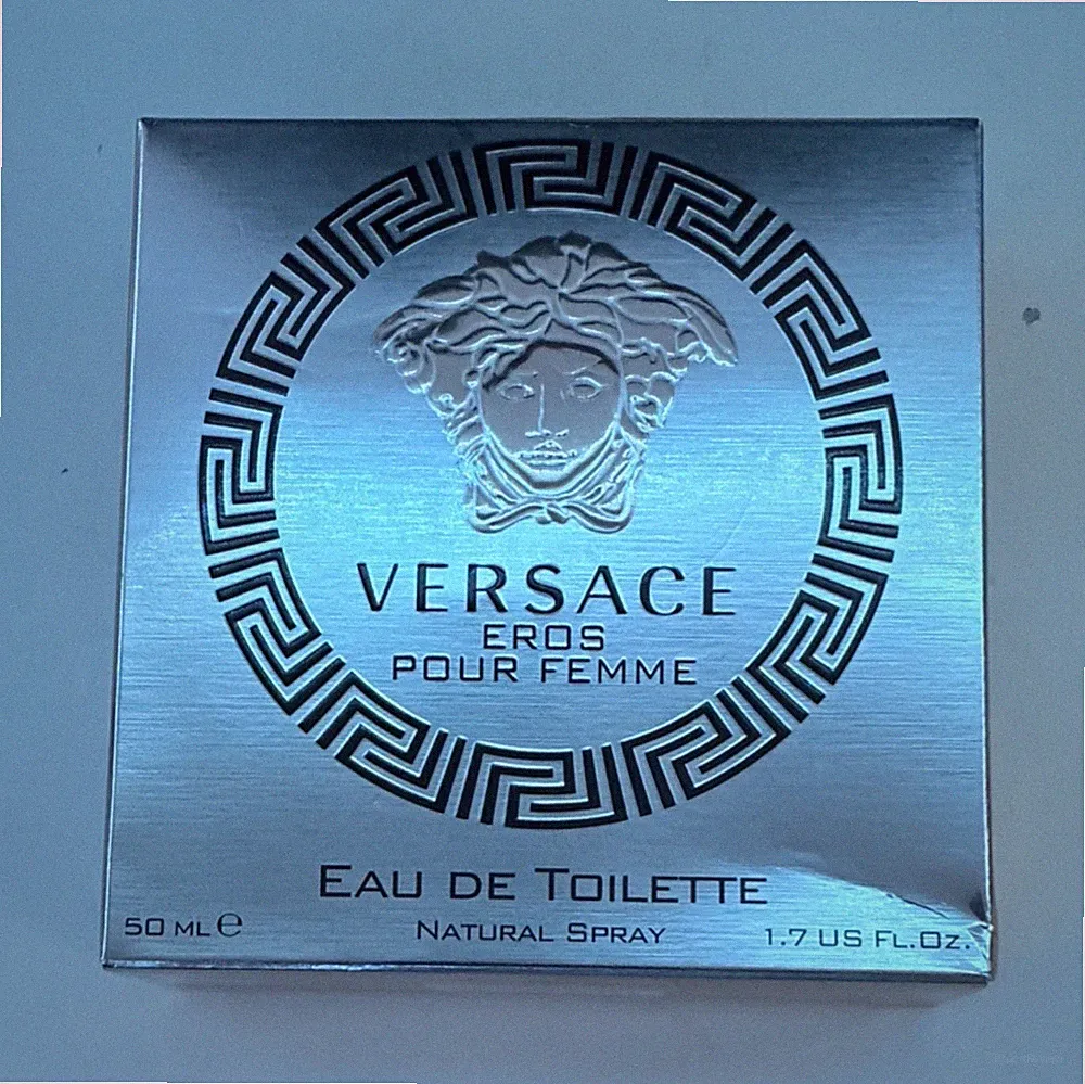 Versace Eros Pour Femme Eau de Toilette Spray 1.7 US fl. oz / 50ml Fragrance