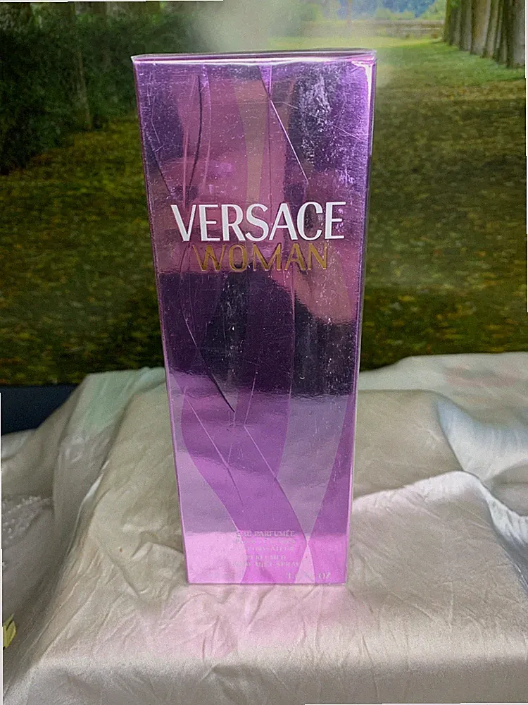 VERSACE WOMAN PERFUMED BODY MIST SEALED 100ML SPRAY