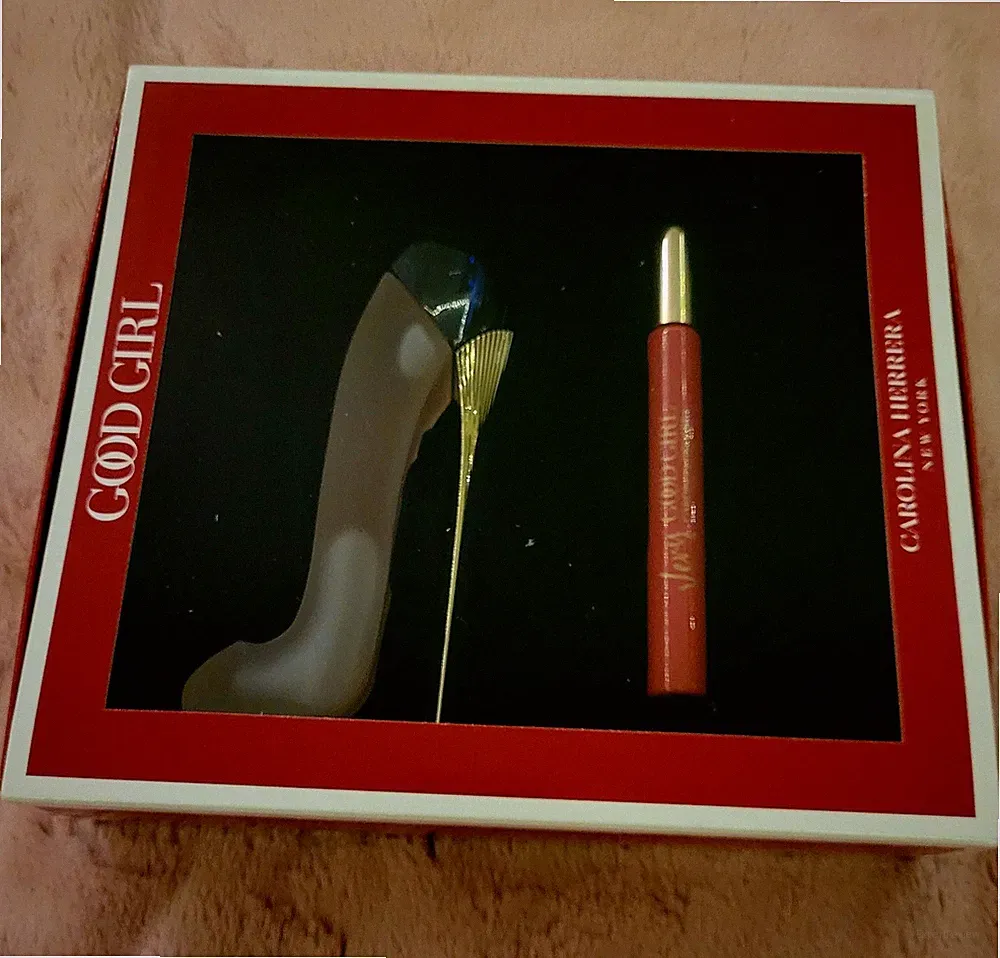 Very Good Girl Carolina Herrera HAIR MIST and Fragrance Rollerball EDP set NIB