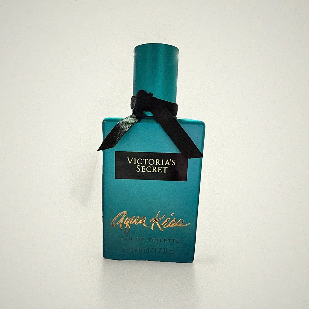 Victoria's Secret Aqua kiss 1.7 oz Eau De Toilette Spray Glass Bottle Perfume