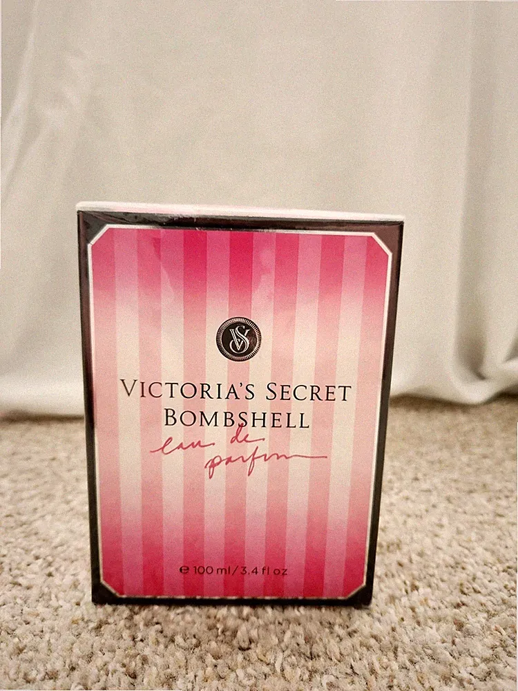 Victoria's Secret Bombshell Eau de Parfum 100ml 3.4oz New Sealed Mint Box