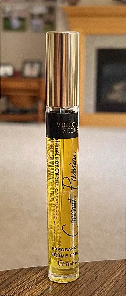 Victoria's Secret Coconut Passion Fragrance Mist 0.23 oz/7 Ml Travel Spray- NEW!