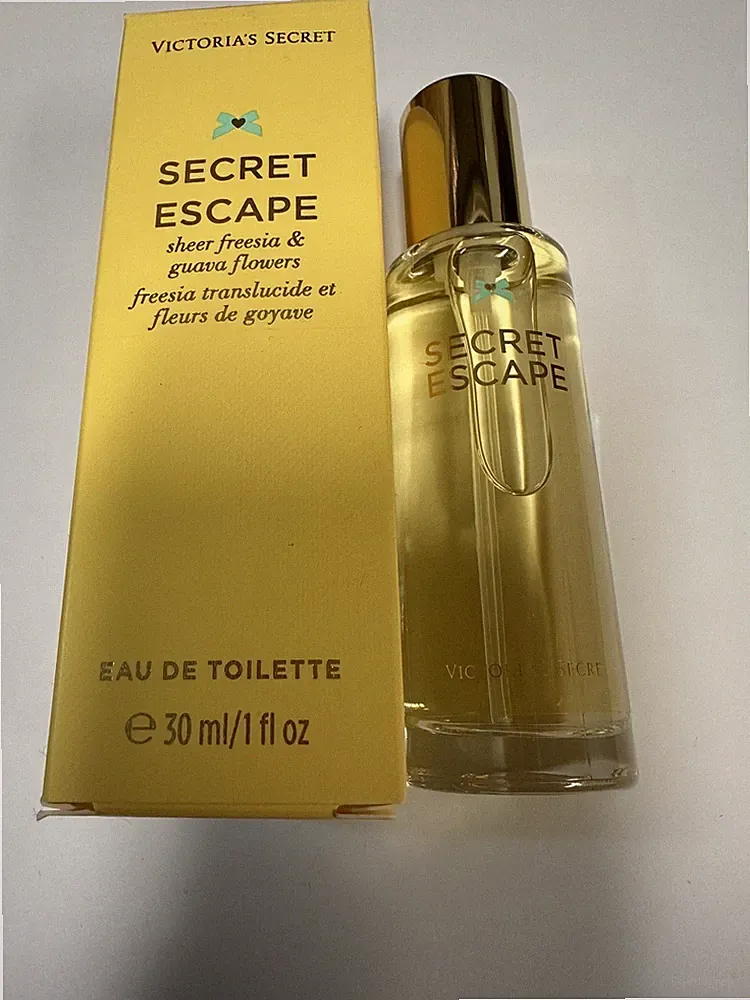 Victoria’s Secret Secret Escape Perfume 1 Ounce Eau De Toilette EXTREMELY RARE!!