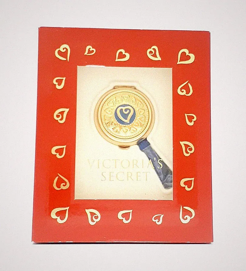 Victoria's Secret Victoria Solid Perfume Compact 0.125 oz -- FREE SHIP!