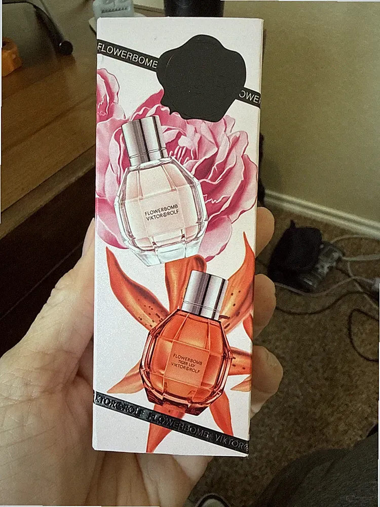 Viktor & Rolf Flowerbomb & Ruby Orchid Perfume Miniature Gift Set .24oz Ea Mini