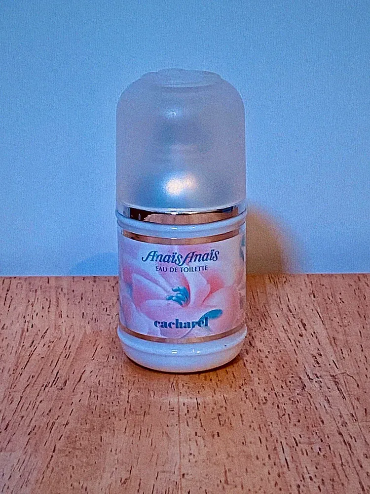 Vintage Anais Anais Cacharel Eau de Toilette 30ml/1oz - older formula