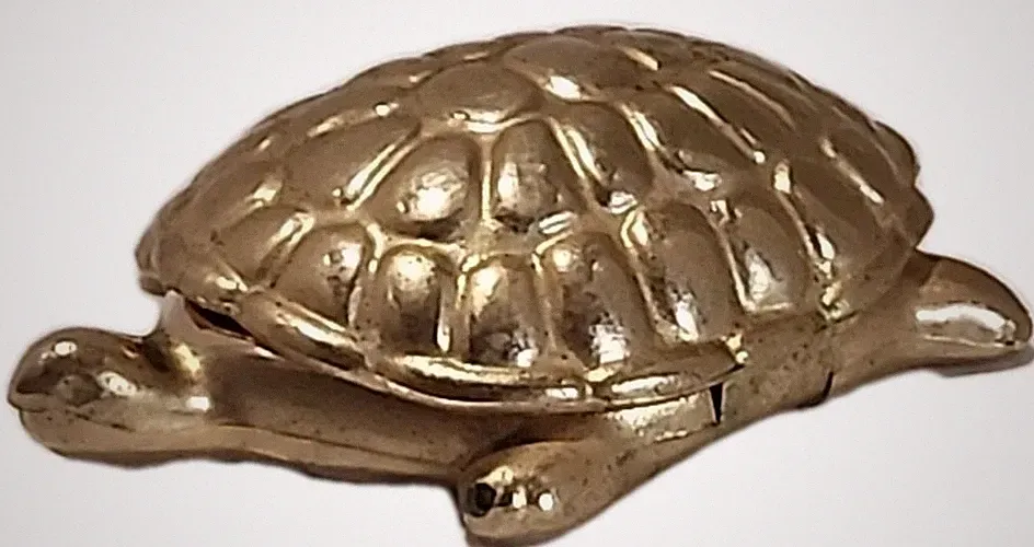 Vintage Avon Golden Turtle Solid Perfume Sweet Honesty Compact *READ* (T179RV)