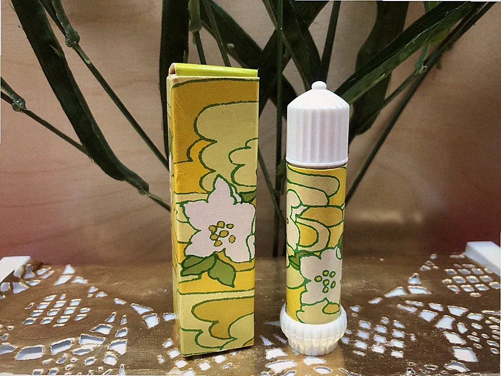 Vintage Avon LEMON VELVET PERFUMED DEMISTIK