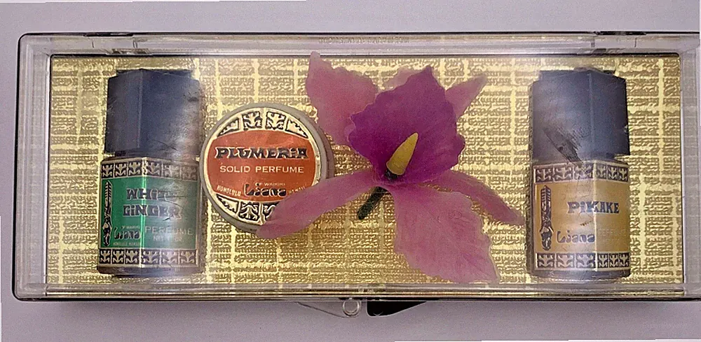 Vintage Hawaiian Perfume Pikake Plumeria Solid White Ginger 0.125 Fl Oz