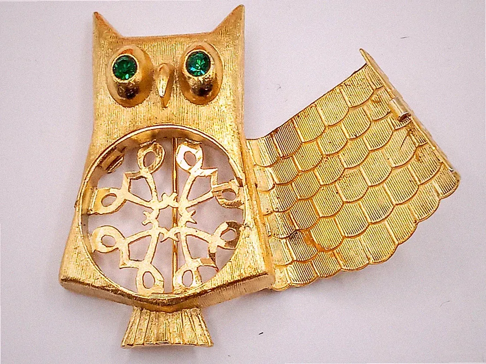 Vintage MCM Avon Gold Tone Owl Brooch with Hidden Solid Perfume Compartment