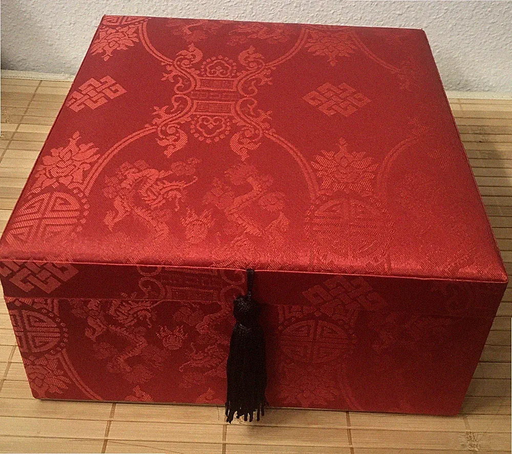 Vintage YSL Opium Perfume Gift/Display Padded Red Satin/Silk Box With Tassel New