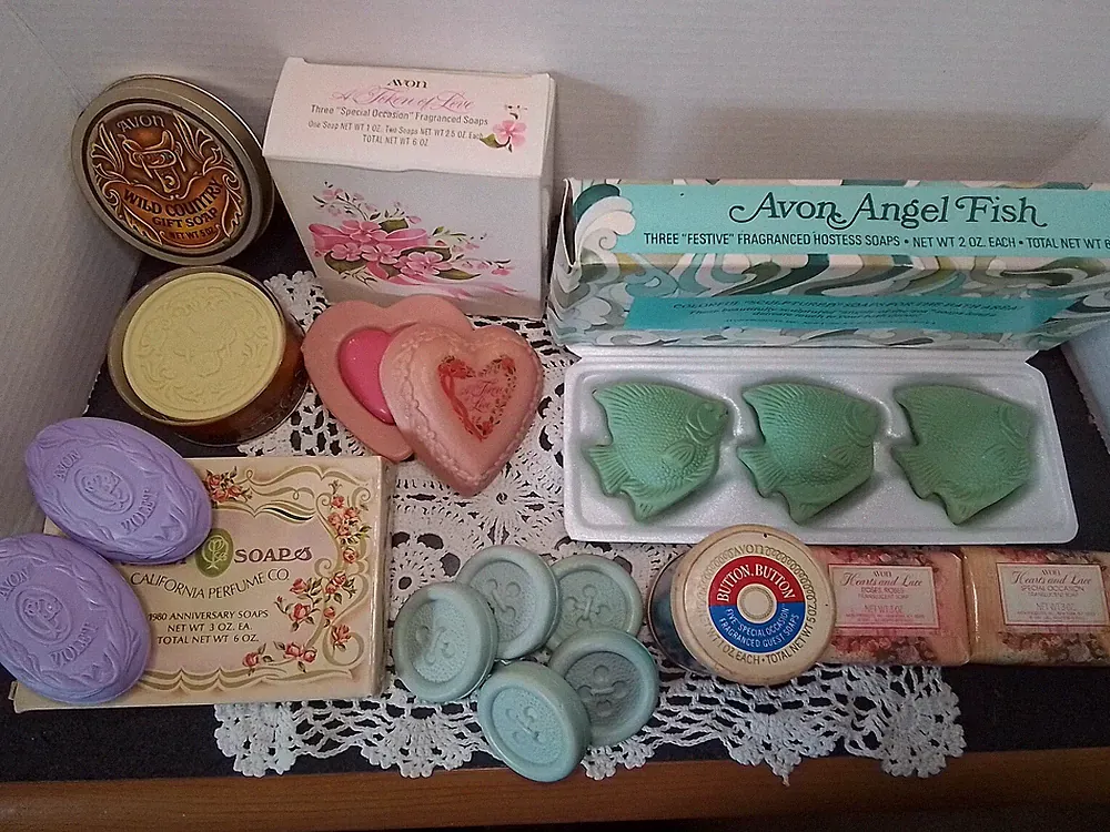 Vtg AVON Novelty Molded Soap Lot of 7, Fish Button Tin Token CA Perfume Co Trans