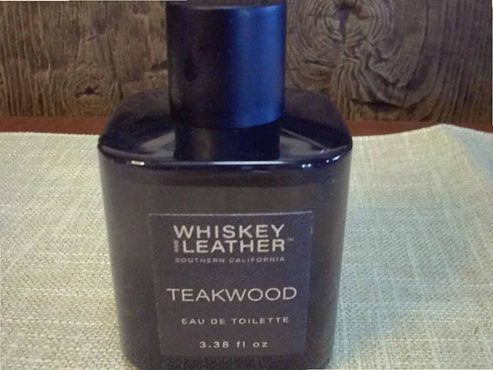 Whiskey And Leather Teakwood Eau De Toilette Sand + Fog Mens Fragrance 3.38 oz