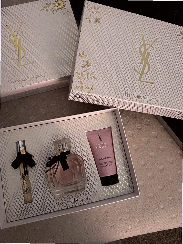 Yves Saint Laurent Mon Paris Gift Set Perfume Spray & Body Lotion 1.6 oz